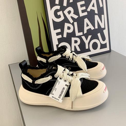 2022 Trending Casual Shoes Cream White Black LGA52019